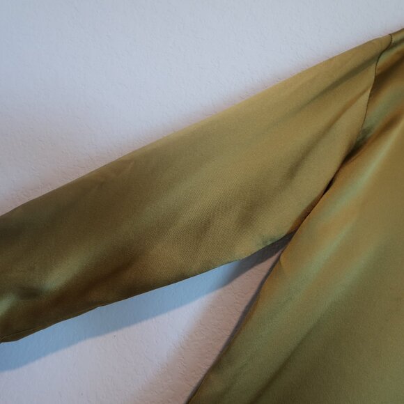 Vince 100% Silk Olive Green Blouse, Size XS - Picture 4 of 6